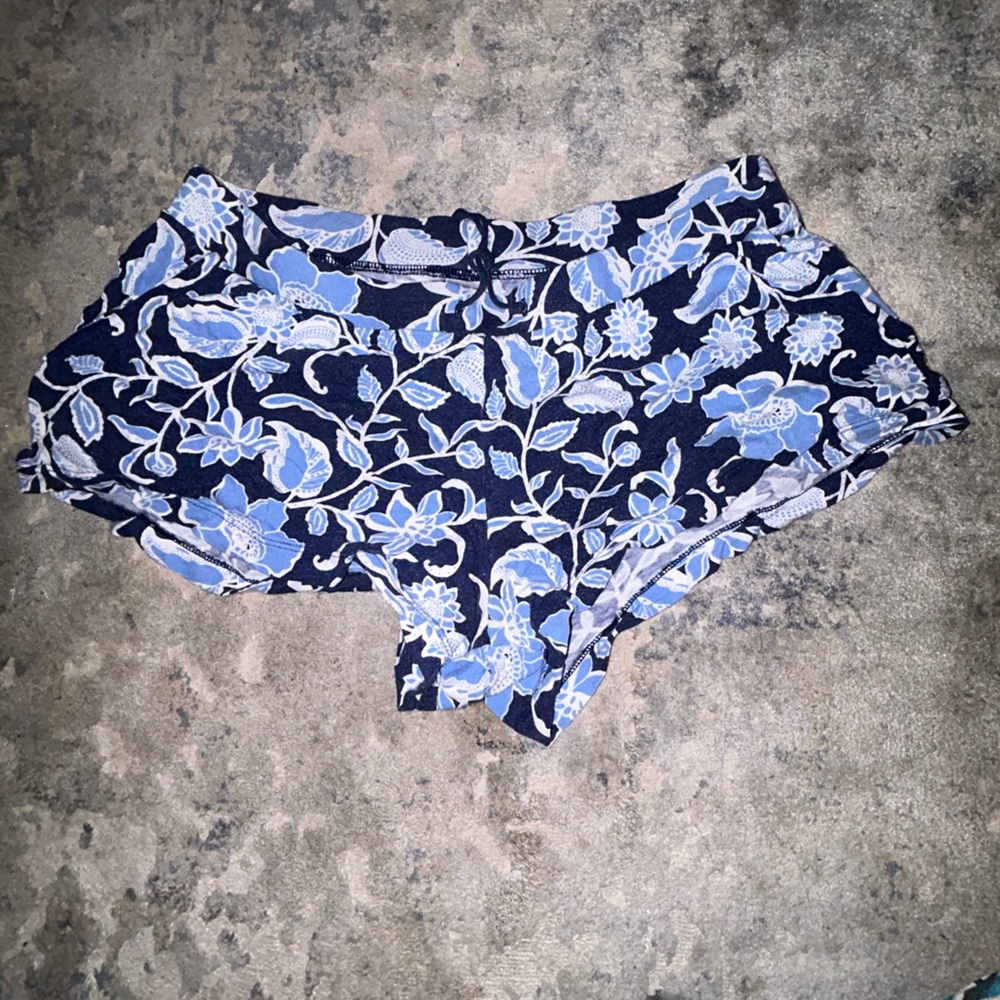 Floral Blue and White Crop Top